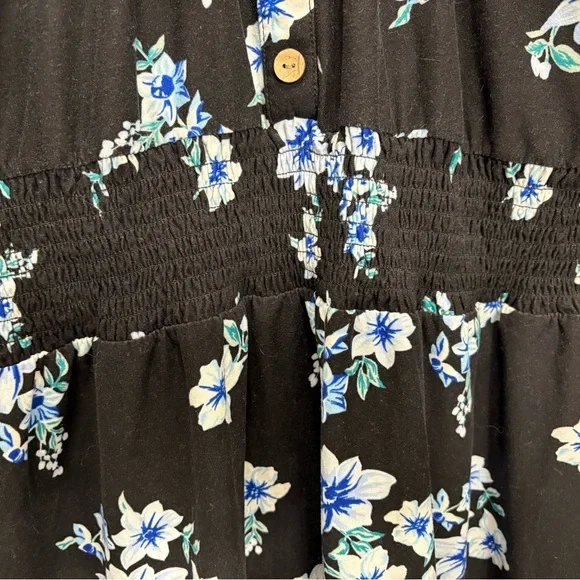 SOLD
NoBo ruffle strap sleeveless mini
Floral Dress XL 15-17 - Picture 7 of 10